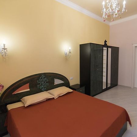 Vip Apartment In The Very Center Of Odessa With Sea View Екстериор снимка