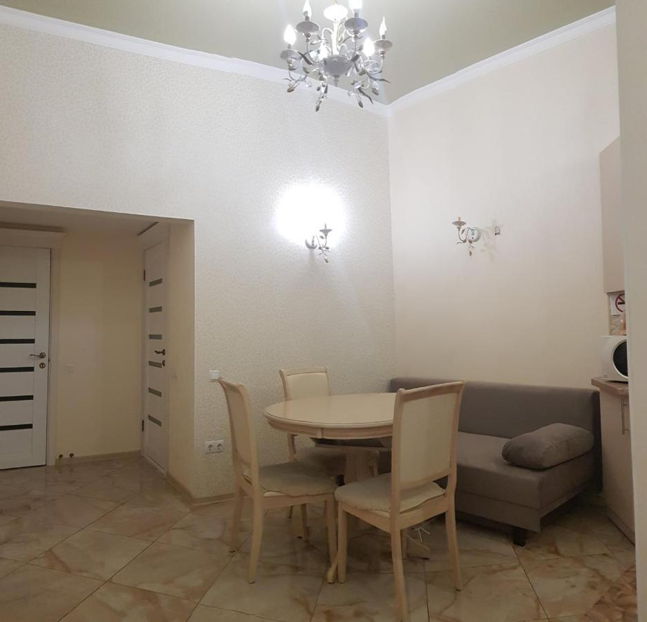 Vip Apartment In The Very Center Of Odessa With Sea View Екстериор снимка