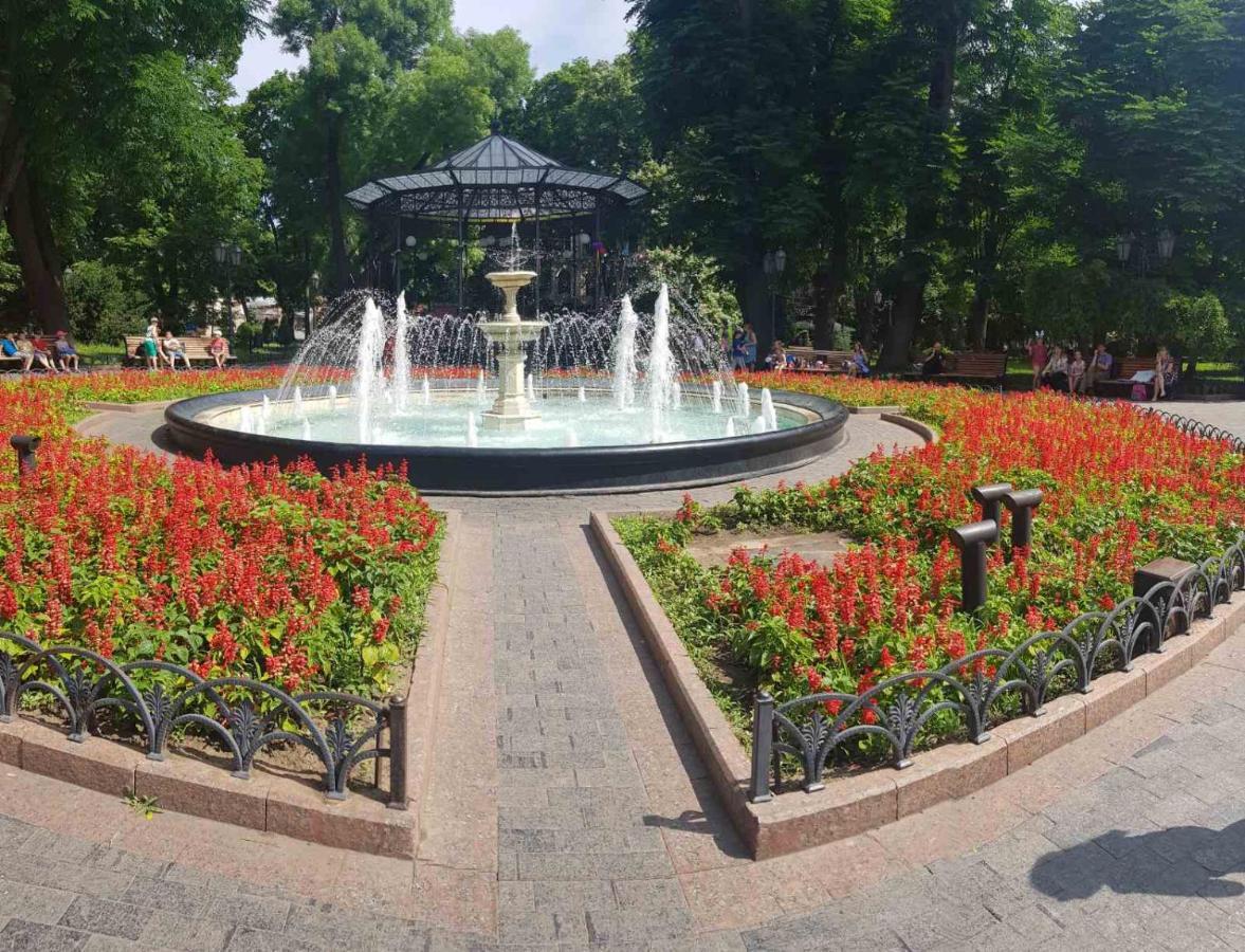 Vip Apartment In The Very Center Of Odessa With Sea View Екстериор снимка