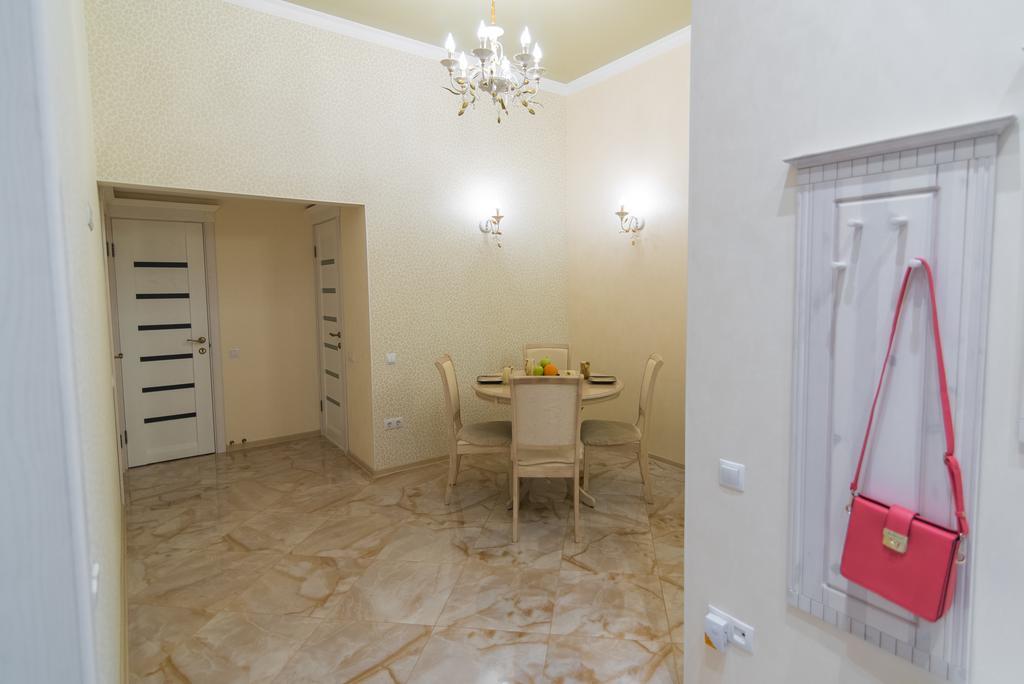 Vip Apartment In The Very Center Of Odessa With Sea View Екстериор снимка